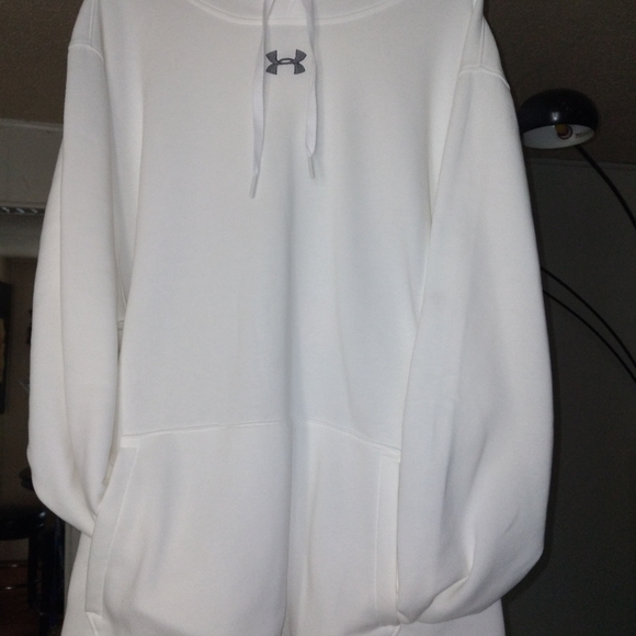 XL White Under armour Hoodie. - Picture 2 of 2